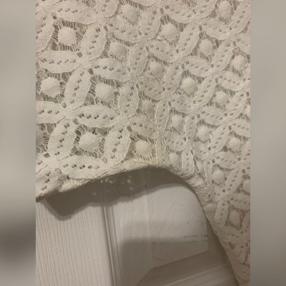 Imaginary Voyage White Floral Lace Blouse - Picture 7 of 8